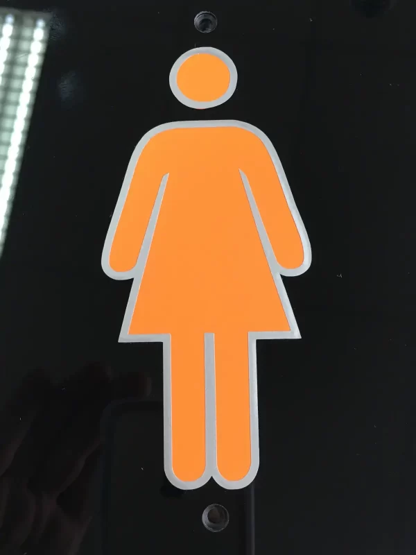 Cartelería personalizada a medida en metacrilato