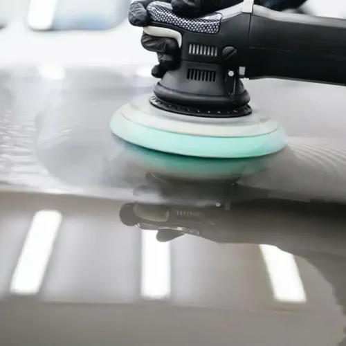 Pulidora usada con cuidado en metacrilato