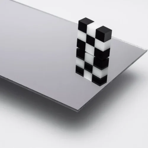 Planchas de metacrilato espejo de alta calidad con acabado reflectante