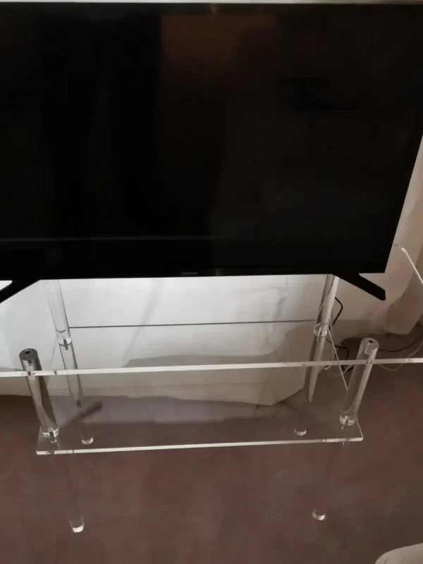 Muebles o mesas para televisión en metacrilato
