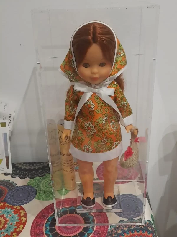 Urnas de metacrilato para proteger artículos de coleccionista